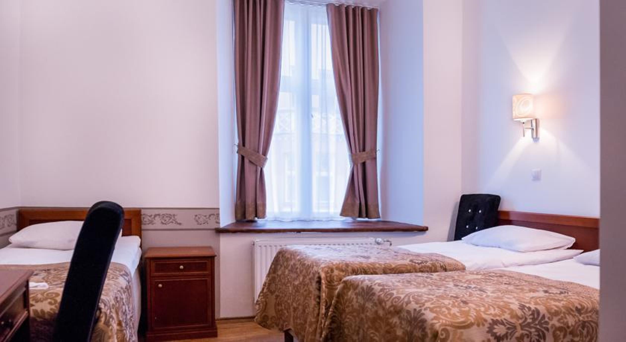 Three Crowns Residents Hotel Талин Екстериор снимка