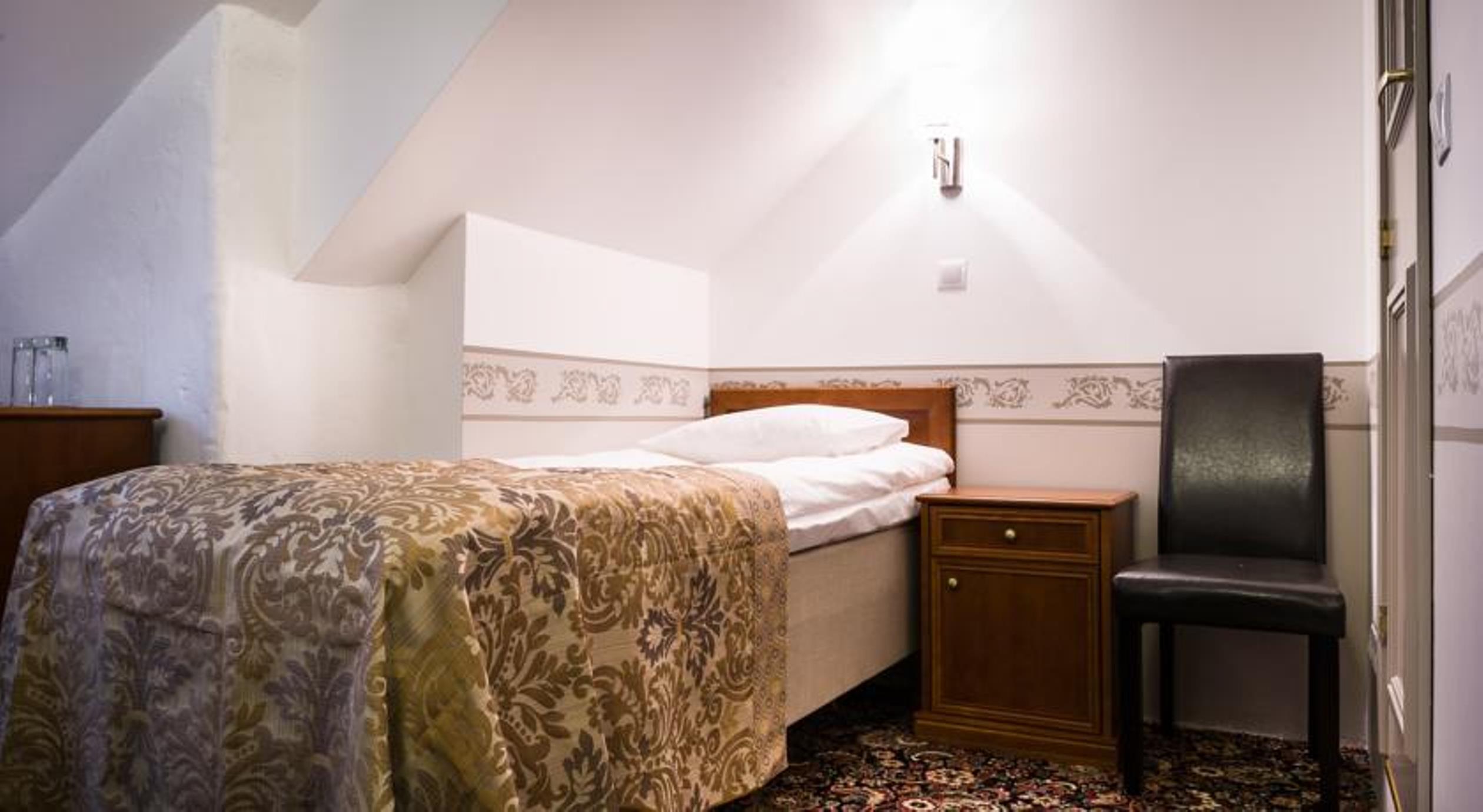 Three Crowns Residents Hotel Талин Екстериор снимка