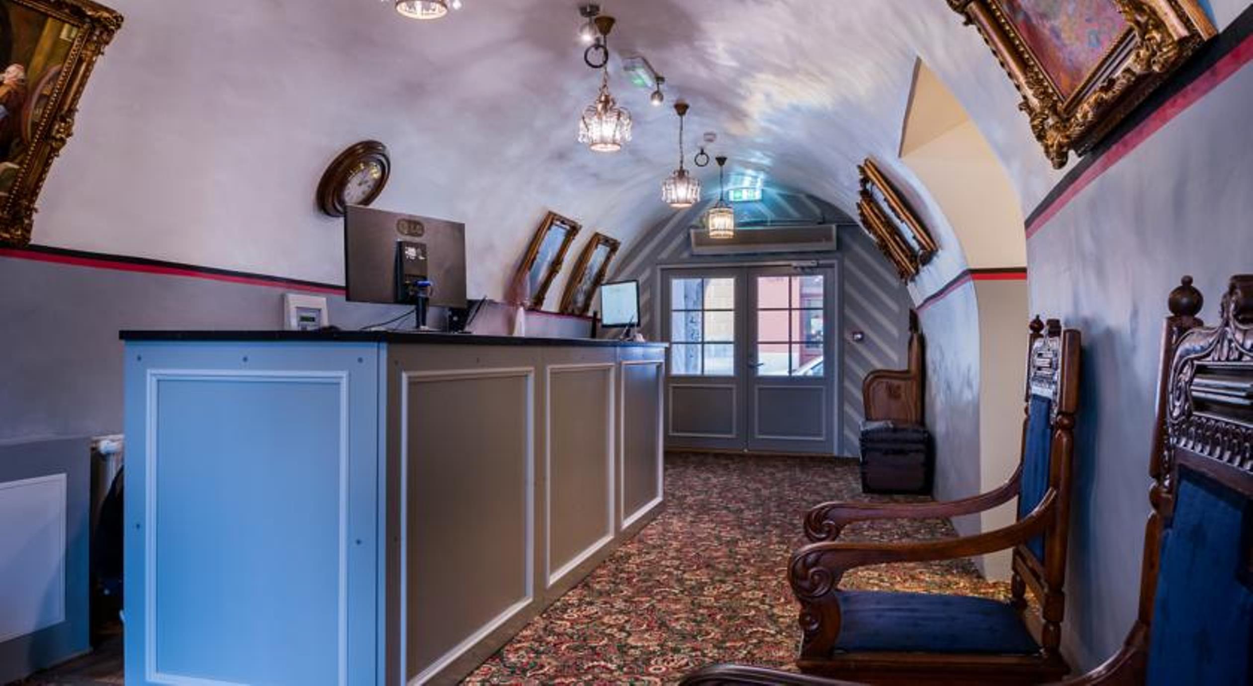 Three Crowns Residents Hotel Талин Екстериор снимка