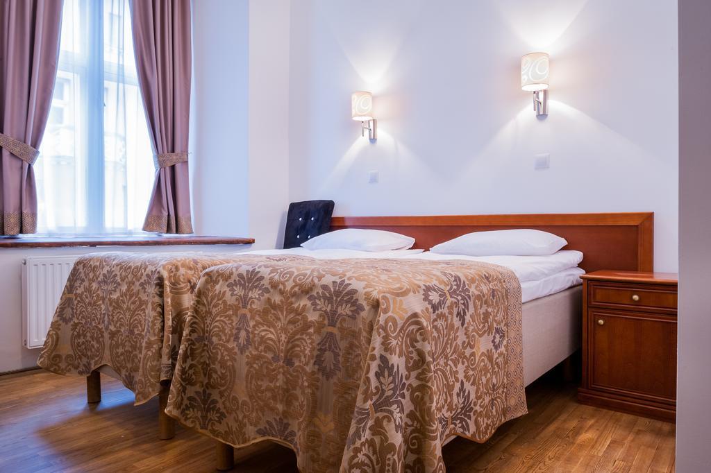Three Crowns Residents Hotel Талин Екстериор снимка