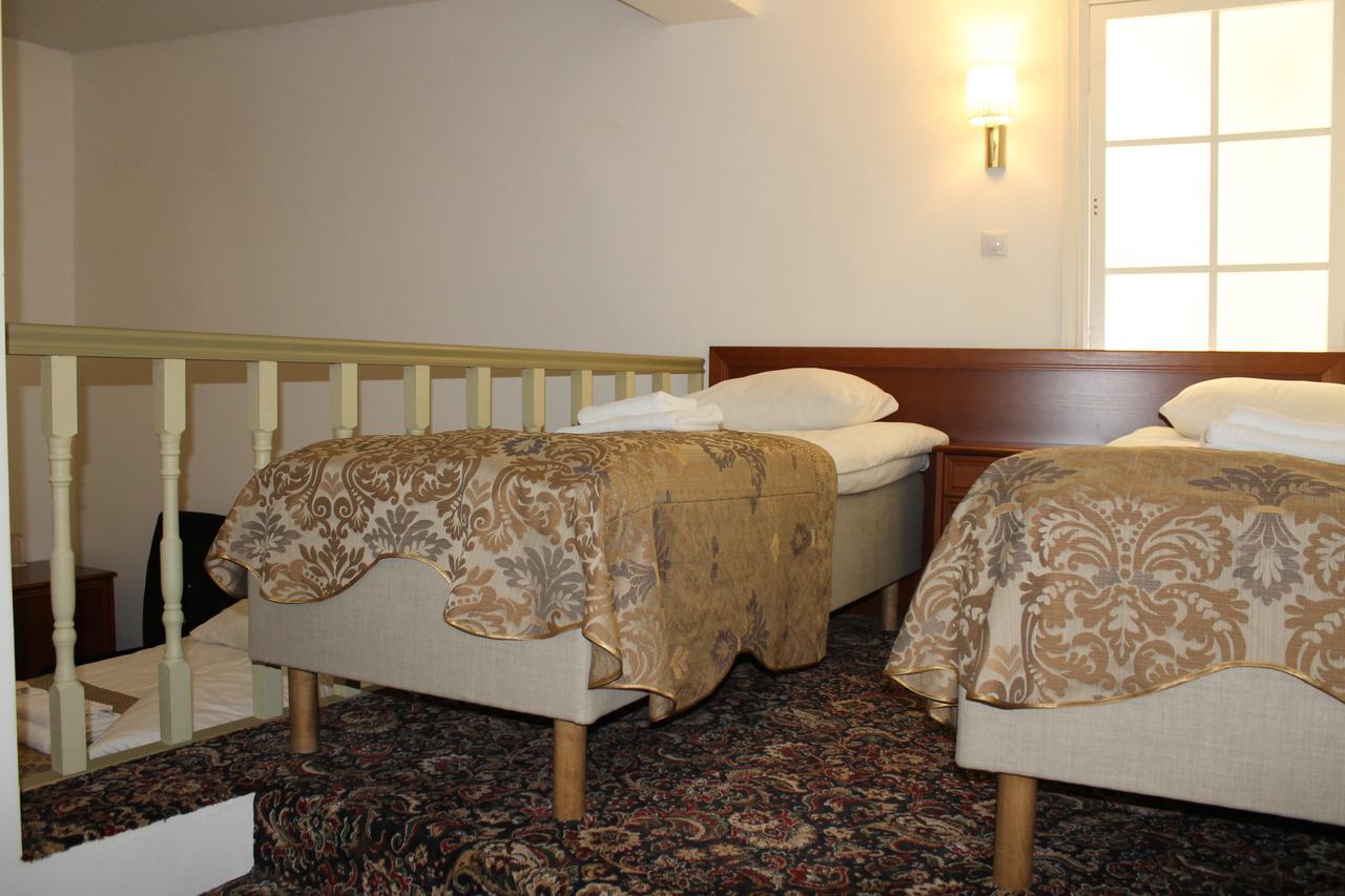 Three Crowns Residents Hotel Талин Екстериор снимка