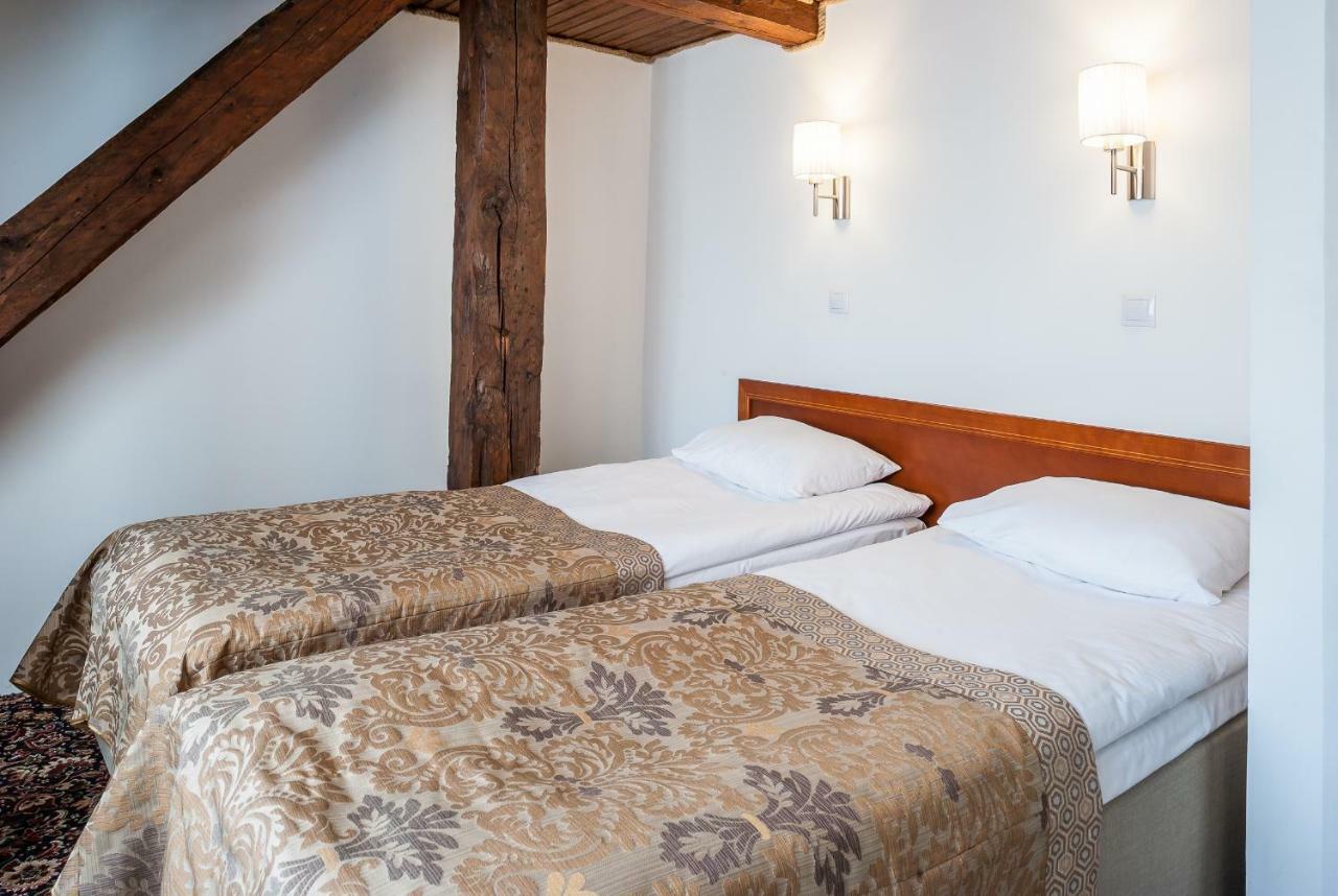 Three Crowns Residents Hotel Талин Екстериор снимка